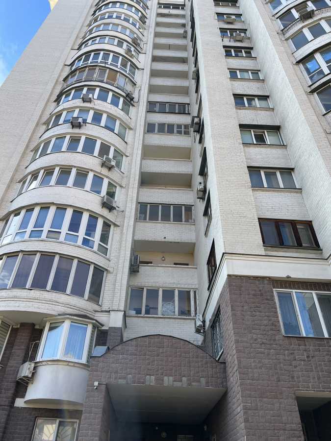 Продажа 2-комнатной квартиры 86 м², Героев Сталинграда просп., 20Б