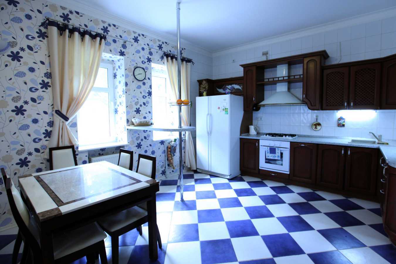 Продаж будинку 480 м², Лісна вул., 91