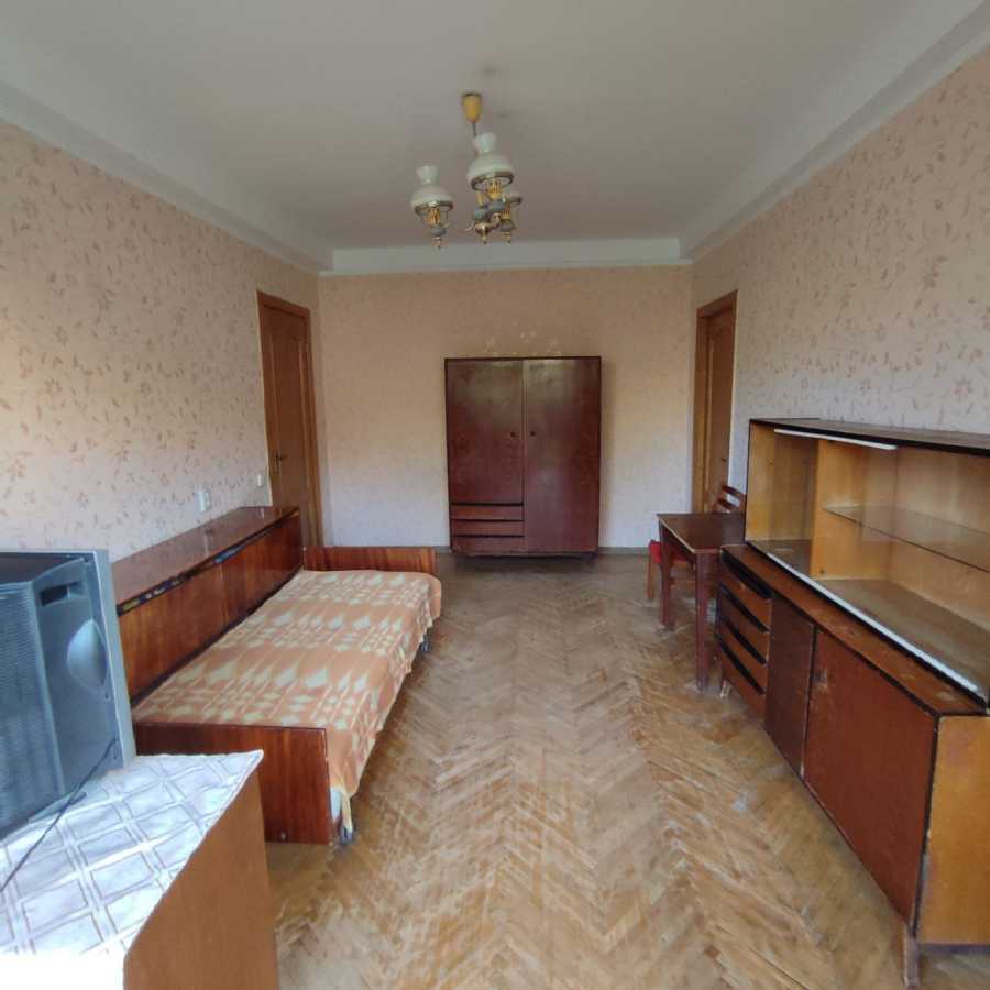 Продаж 3-кімнатної квартири 47 м², Ломоносова вул., 5/2