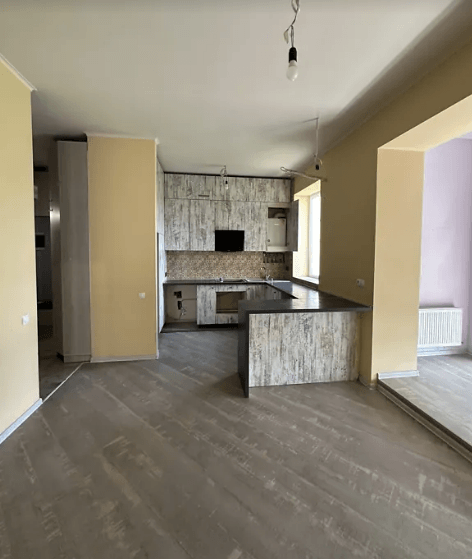 Продажа 2-комнатной квартиры 56 м²