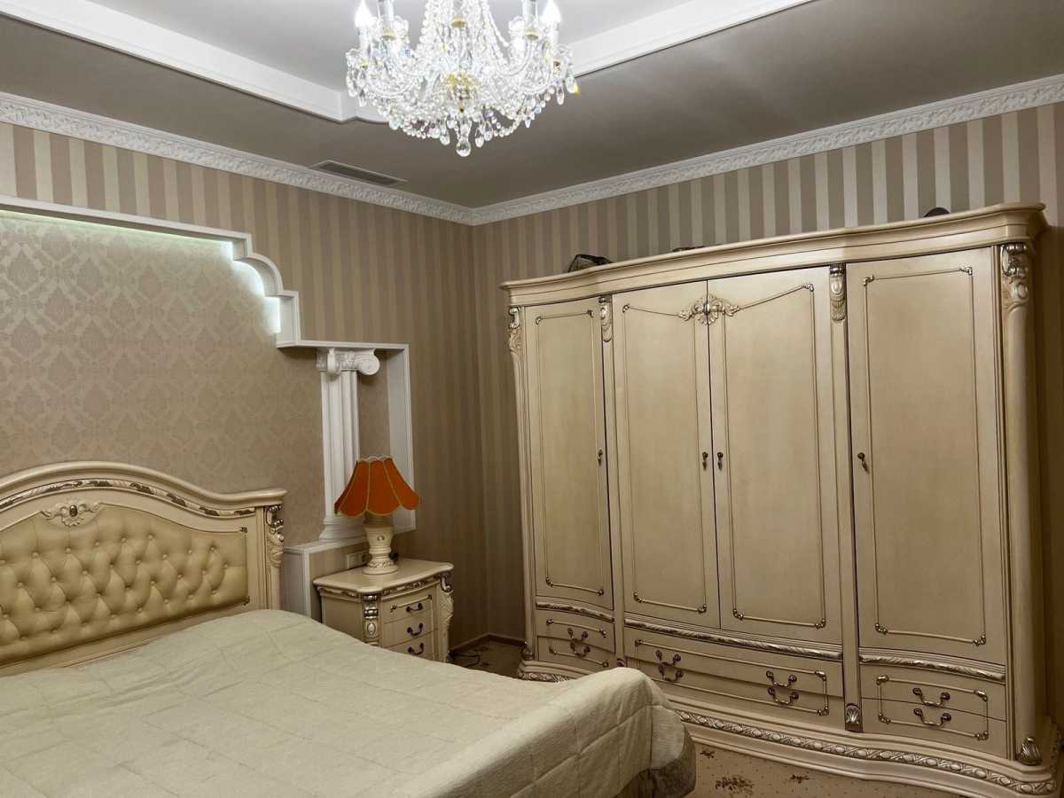 Продаж 3-кімнатної квартири 125 м², Золотоустівська вул., 52