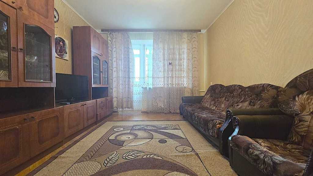 Продаж 3-кімнатної квартири 60 м², Глебова вул., 1