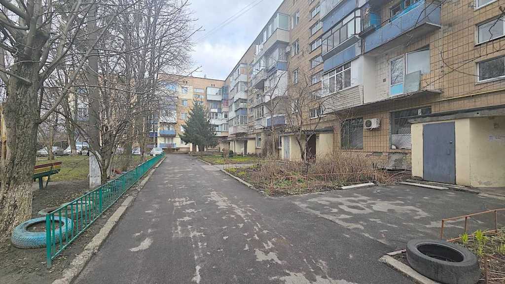 Продаж 3-кімнатної квартири 60 м², Глебова вул., 1