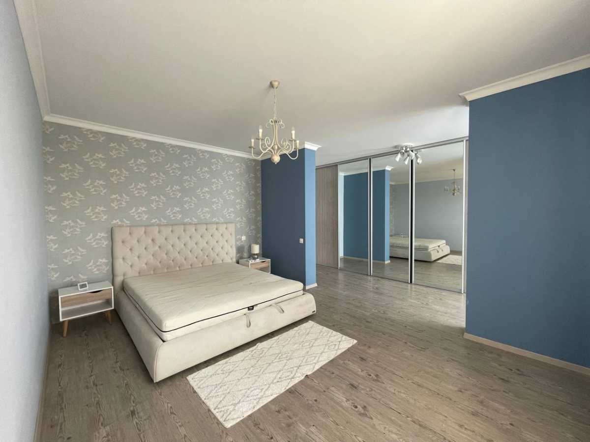 Продаж 2-кімнатної квартири 86 м², Юрія Кондратюка вул., 5