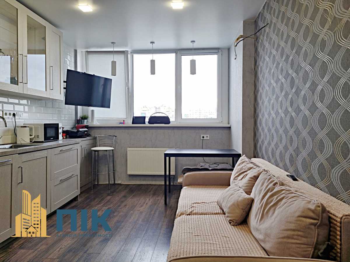 Продаж 2-кімнатної квартири 75 м², Ревуцького вул., 40Г