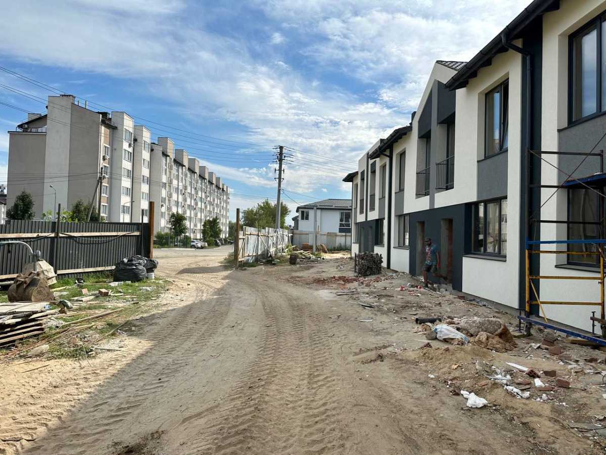 Продажа 3-комнатной квартиры 71 м², Озерная ул., 56