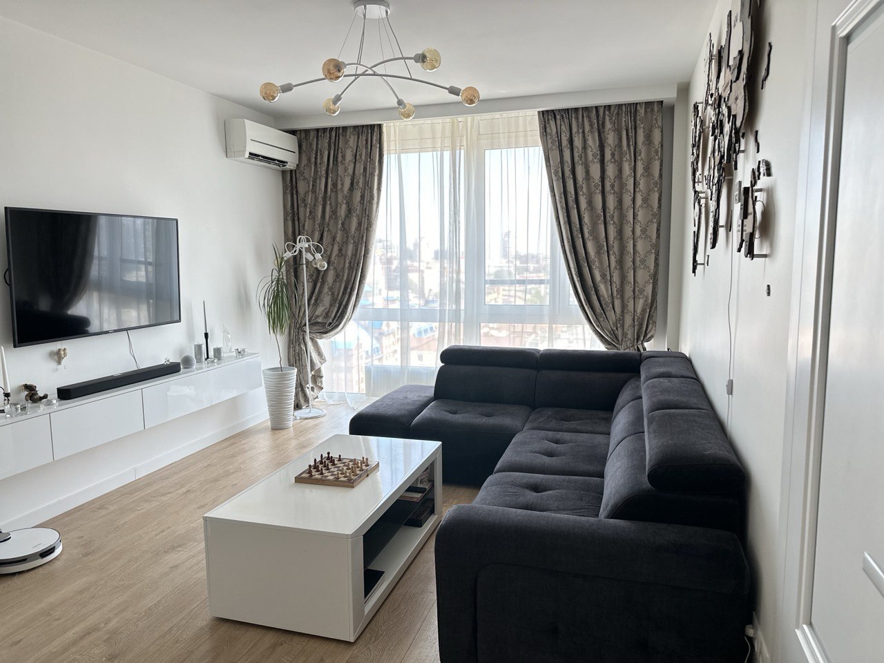 Продаж 1-кімнатної квартири 53 м², Золотоустівська вул., 34