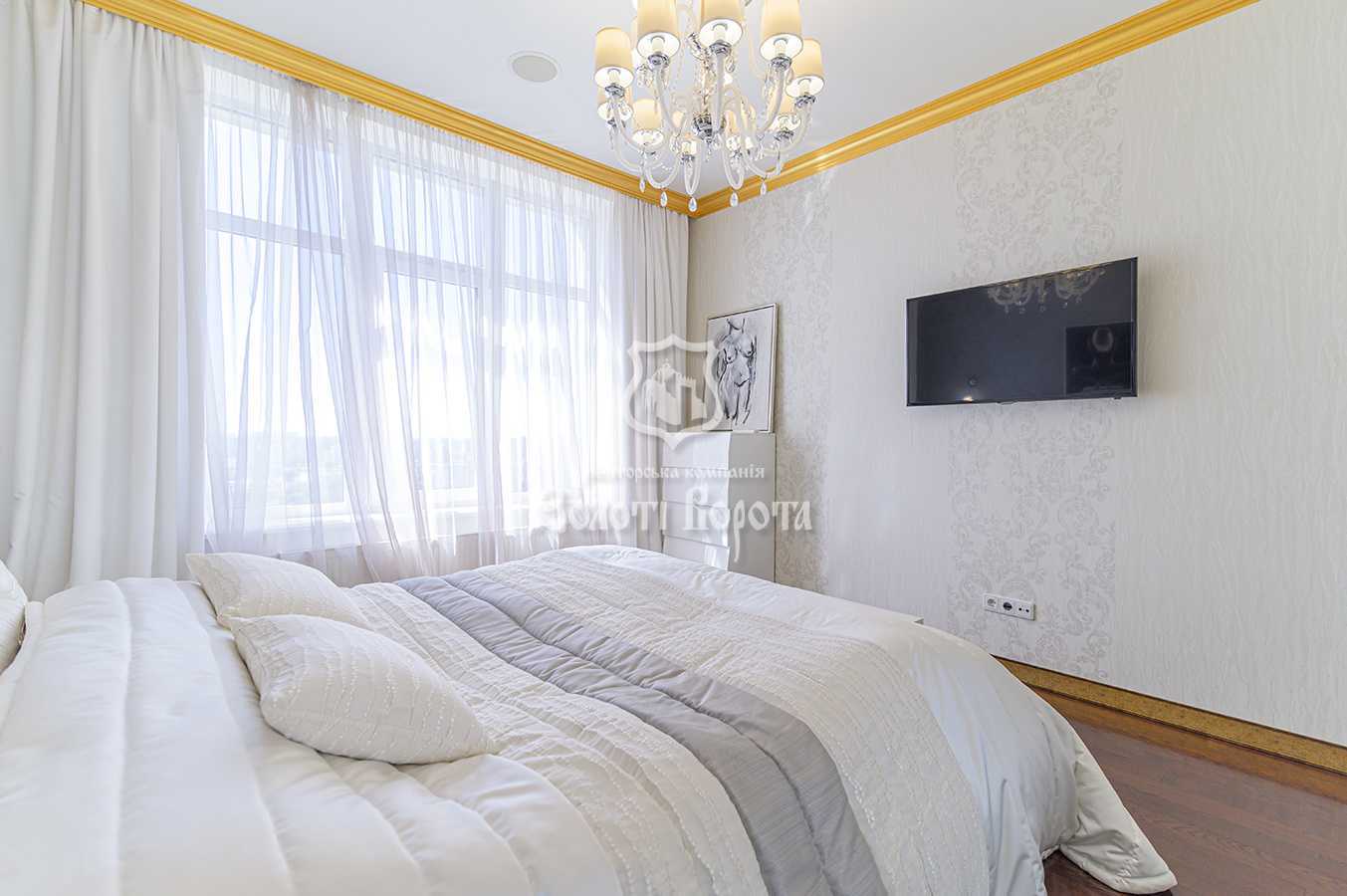 Продаж 3-кімнатної квартири 117.4 м², Михайла Драгомирова вул., 7