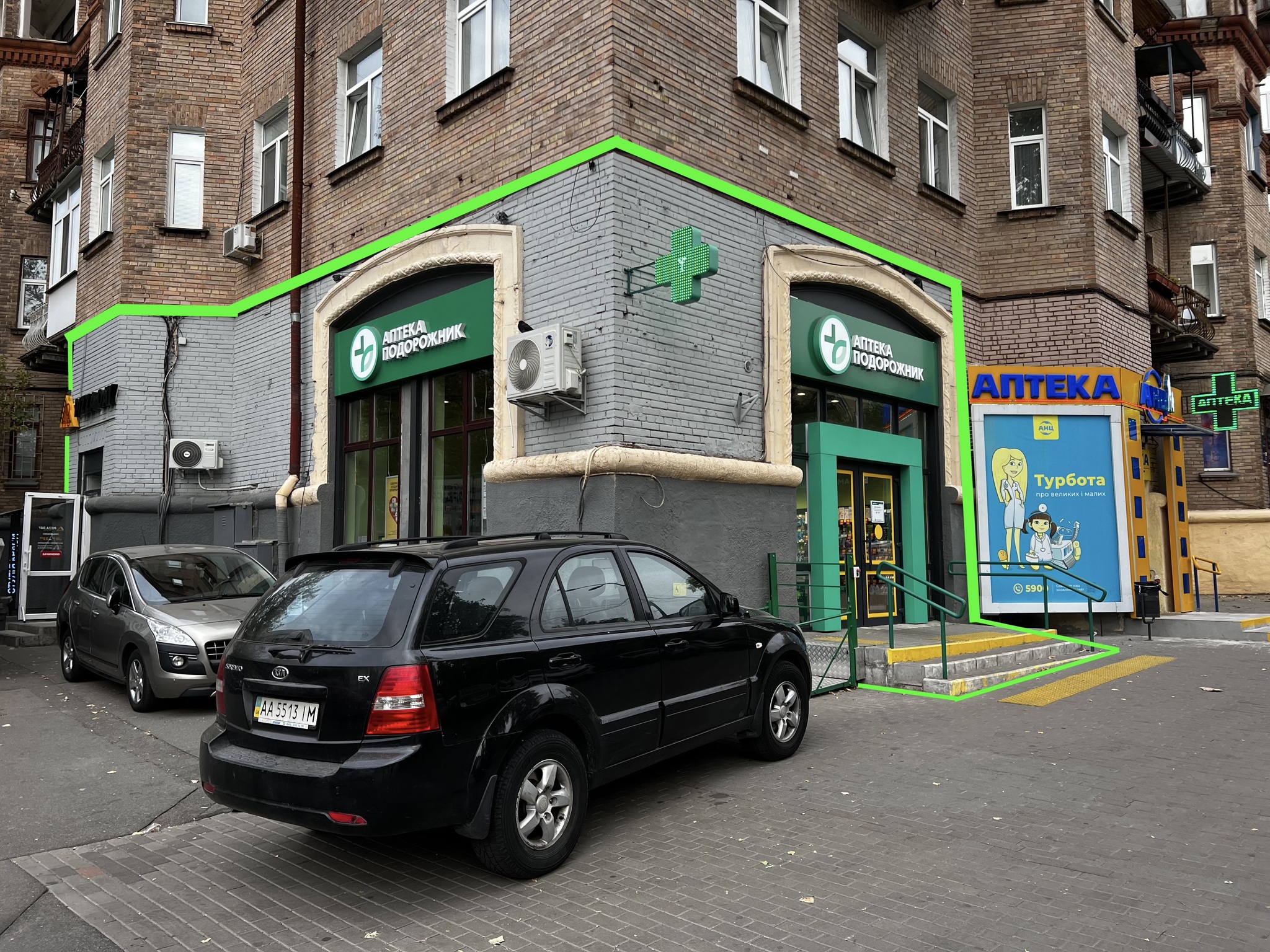 Продажа торгового помещения 163 м², Деревлянская ул., 12/42