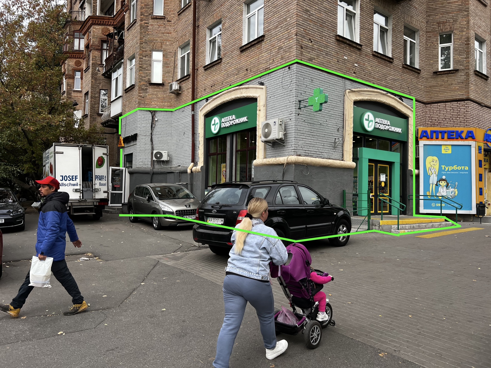 Продажа торгового помещения 163 м², Деревлянская ул., 12/42