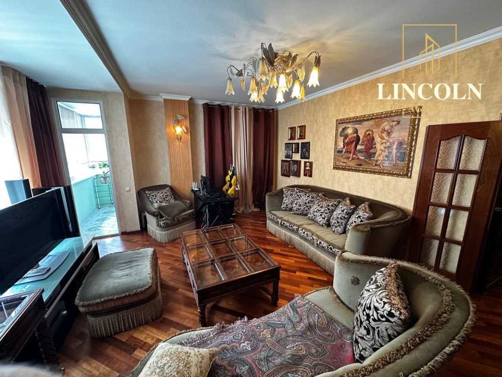 Продаж 4-кімнатної квартири 145 м², Деревлянська вул., 10А