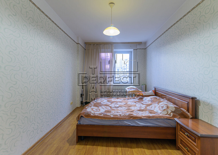 Продажа 3-комнатной квартиры 101 м², Здолбуновская ул., 3Г