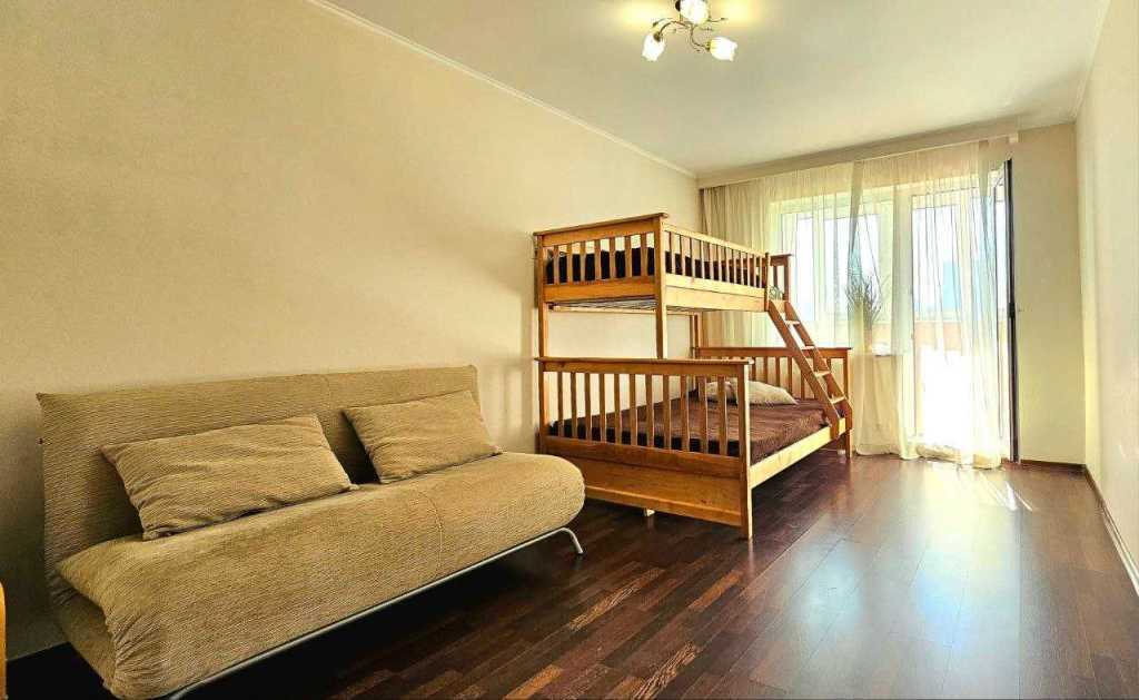 Продажа 2-комнатной квартиры 55 м², Печенежская ул., 34