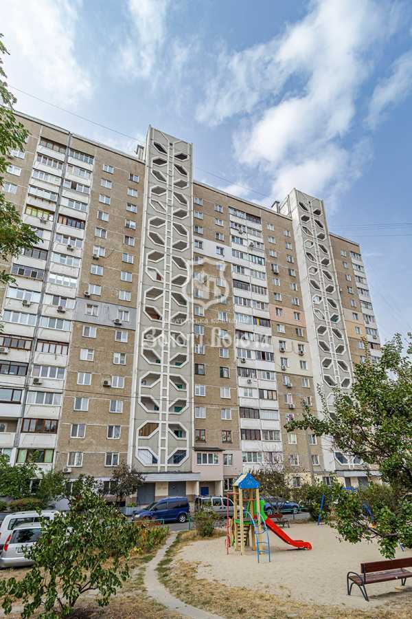 Продажа 3-комнатной квартиры 72 м², Радунская ул., 42/10