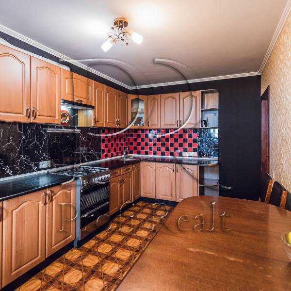 Продажа 2-комнатной квартиры 72 м², Тепличная ул., 38