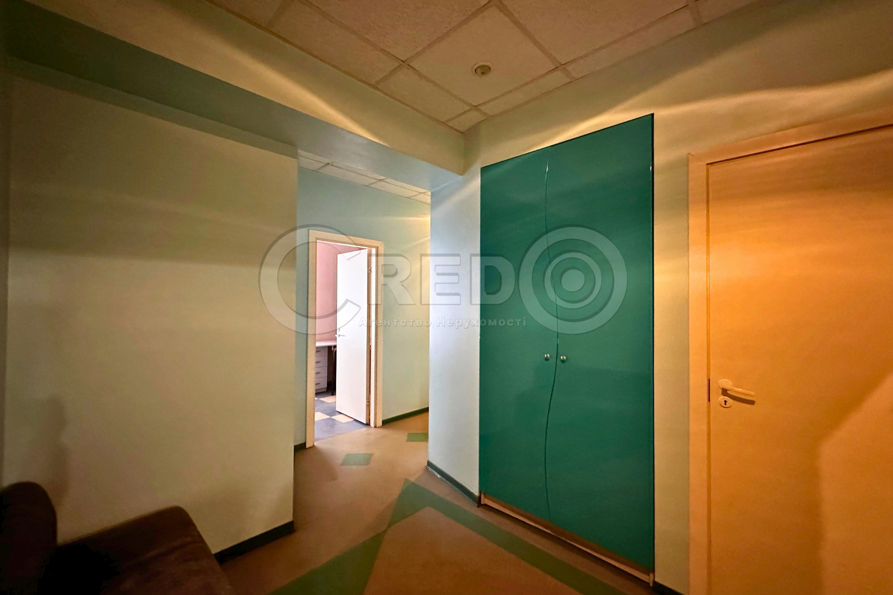Оренда магазину 191.9 м², Володимира Великого вул.