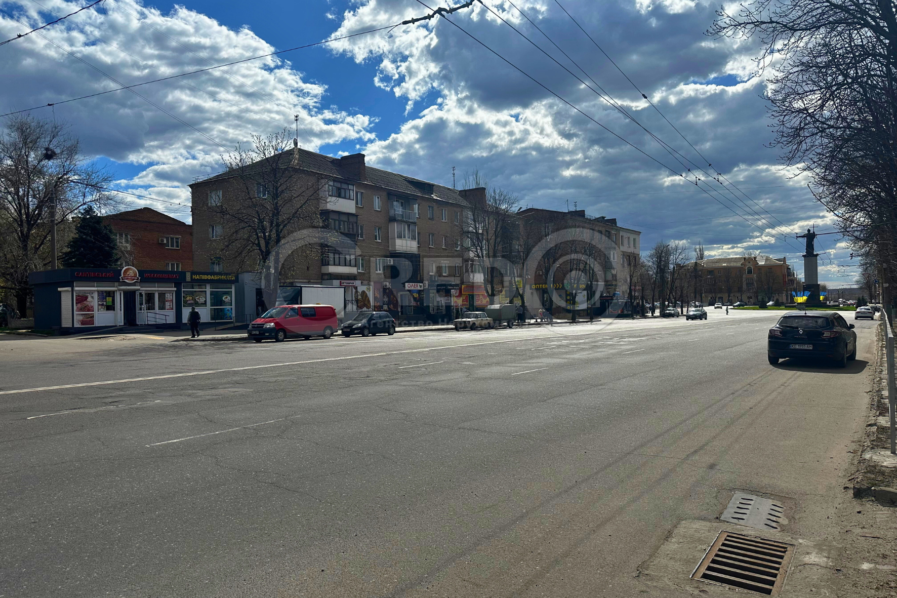 Оренда магазину 191.9 м², Володимира Великого вул.