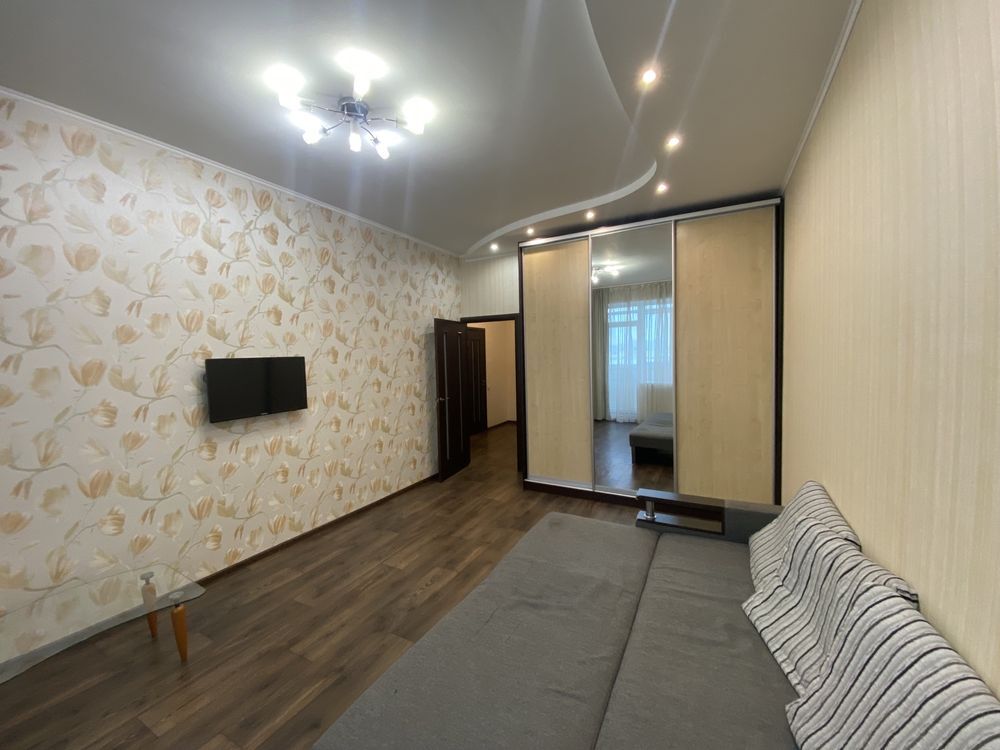 Продаж 1-кімнатної квартири 56 м²