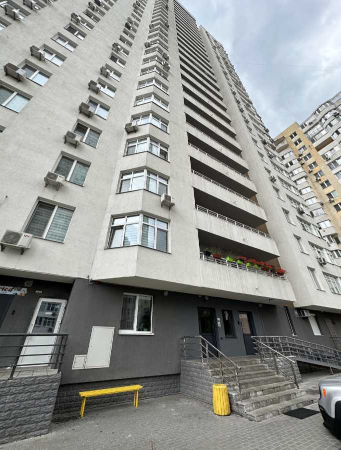 Продаж 1-кімнатної квартири 47 м², Вузівська вул., 16а