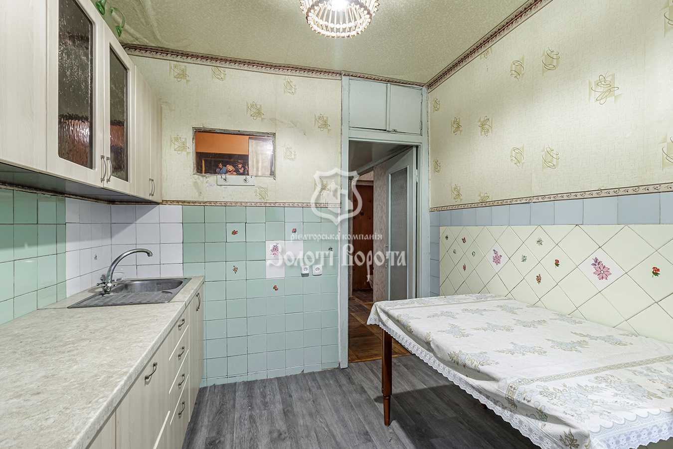 Продаж 2-кімнатної квартири 53 м², Російська, 82