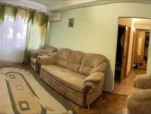 Продаж 2-кімнатної квартири 45 м², Кирилівська вул., 131