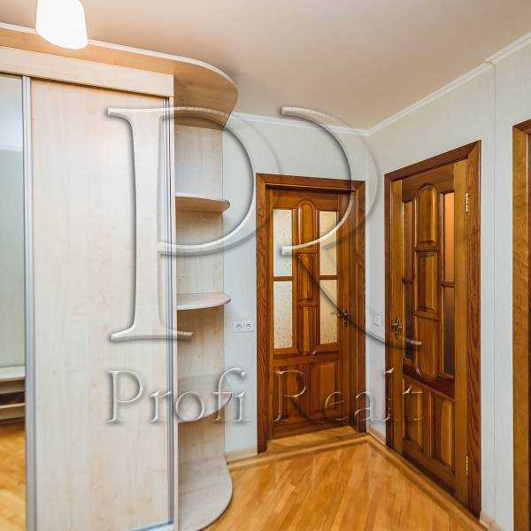 Продажа 2-комнатной квартиры 73 м², Тепличная ул., 38