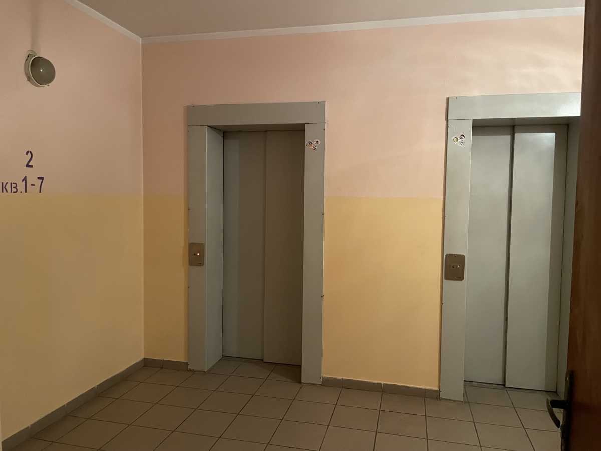 Продаж 2-кімнатної квартири 53 м², Сирецька вул., 32