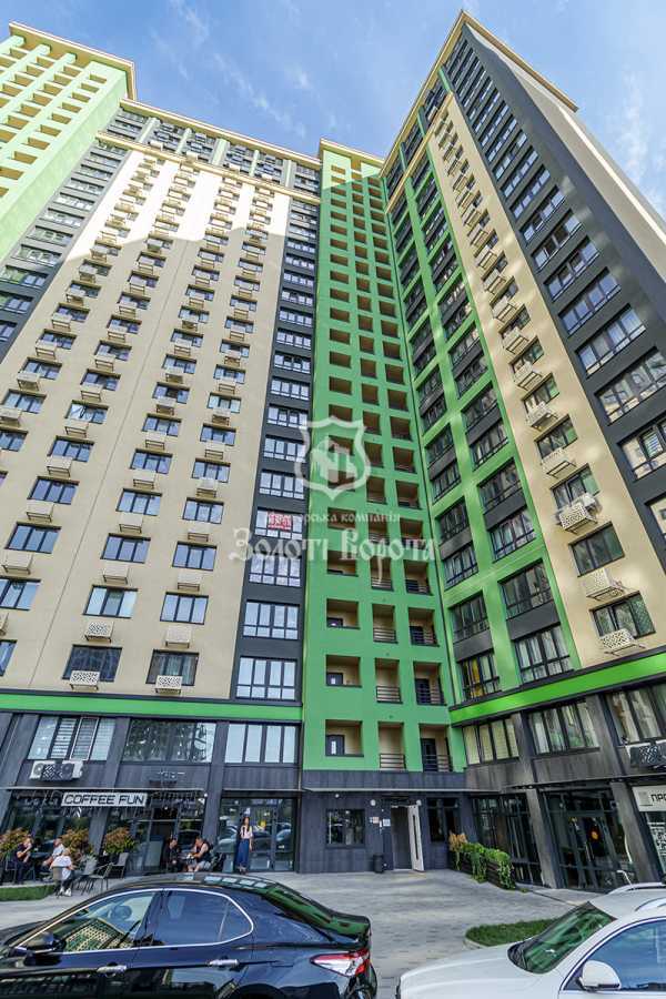 Продаж 2-кімнатної квартири 61 м², Михайла Максимовича вул., 32б