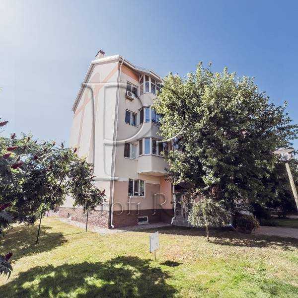 Продаж 2-кімнатної квартири 65 м², Богдана Хмельницького вул., 9