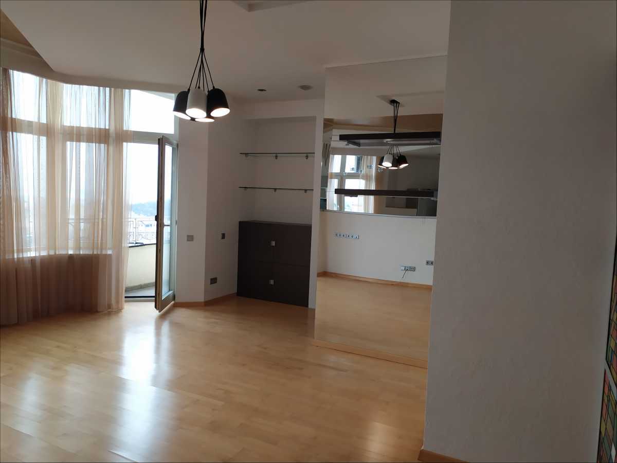 Оренда 4-кімнатної квартири 170 м², Володимирська вул., 49А