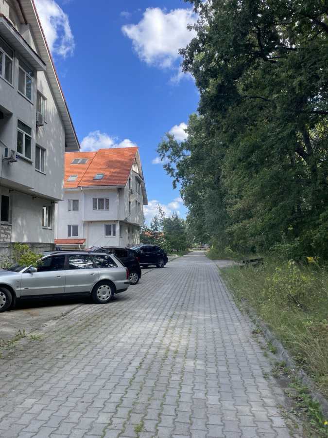 Продажа 3-комнатной квартиры 125.8 м², Парковая ул., 4