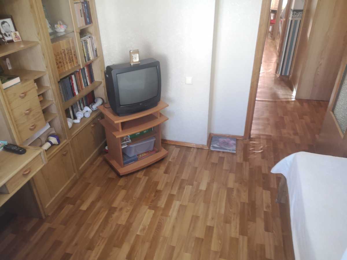 Продаж 3-кімнатної квартири 73 м², Каштанова вул., 14