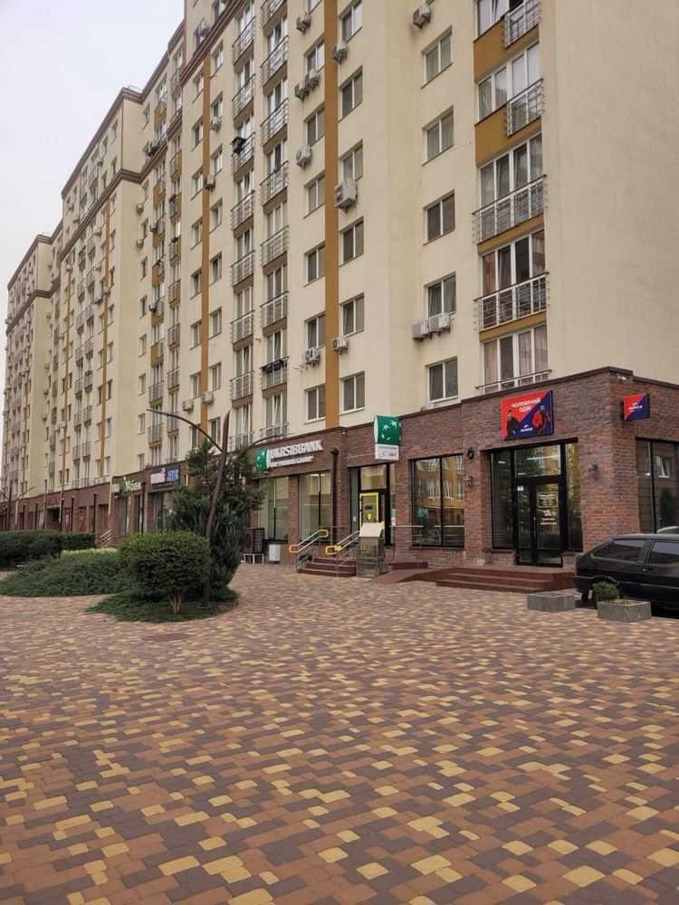 Продаж 2-кімнатної квартири 67.3 м², Лесі Українки вул.