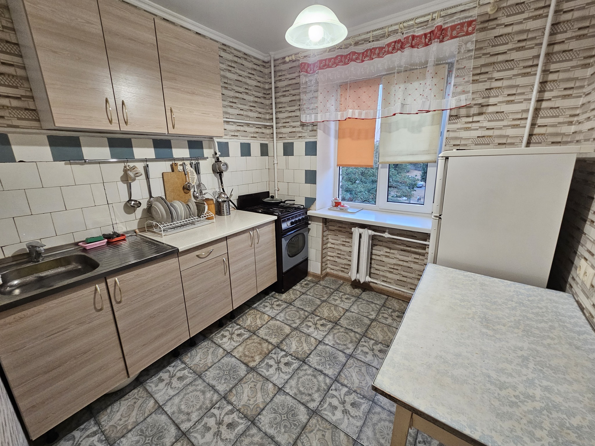 Оренда 1-кімнатної квартири 32 м², Привокзальна вул., 10