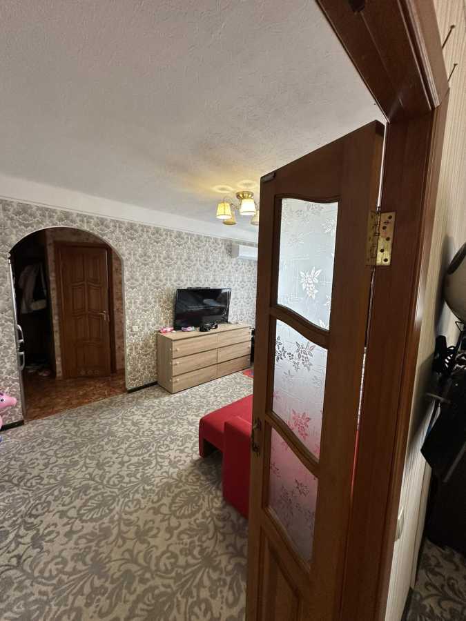 Продаж 2-кімнатної квартири 45 м², Перемоги просп., 20