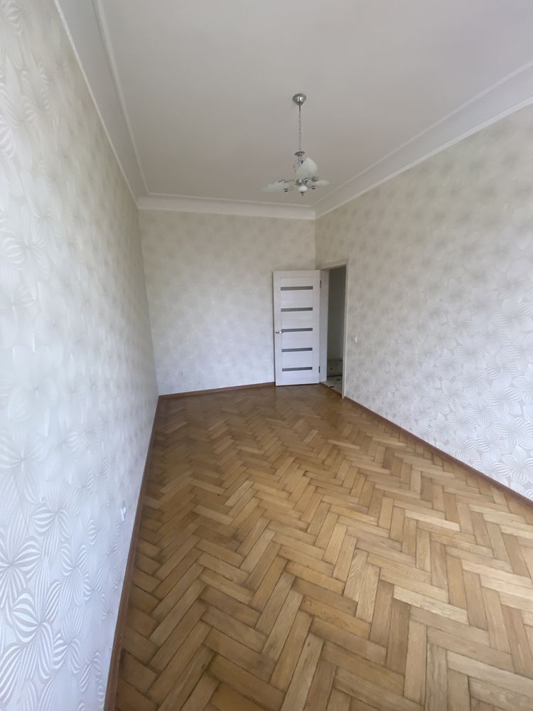 Продаж 3-кімнатної квартири 70 м²