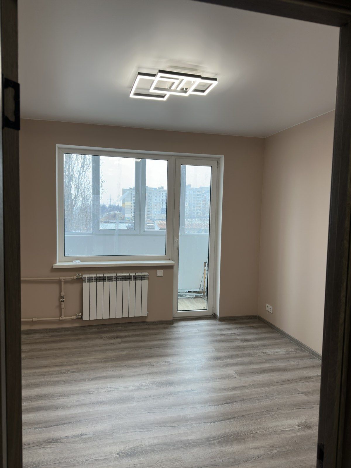 Продаж 4-кімнатної квартири 87 м²