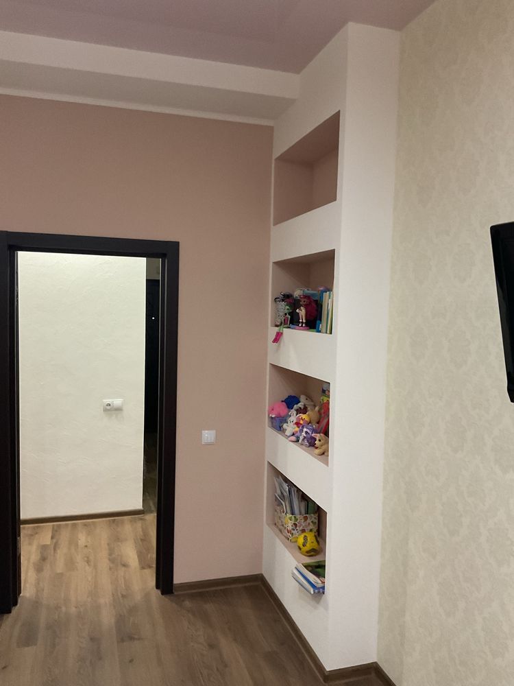 Продаж 3-кімнатної квартири 90 м²