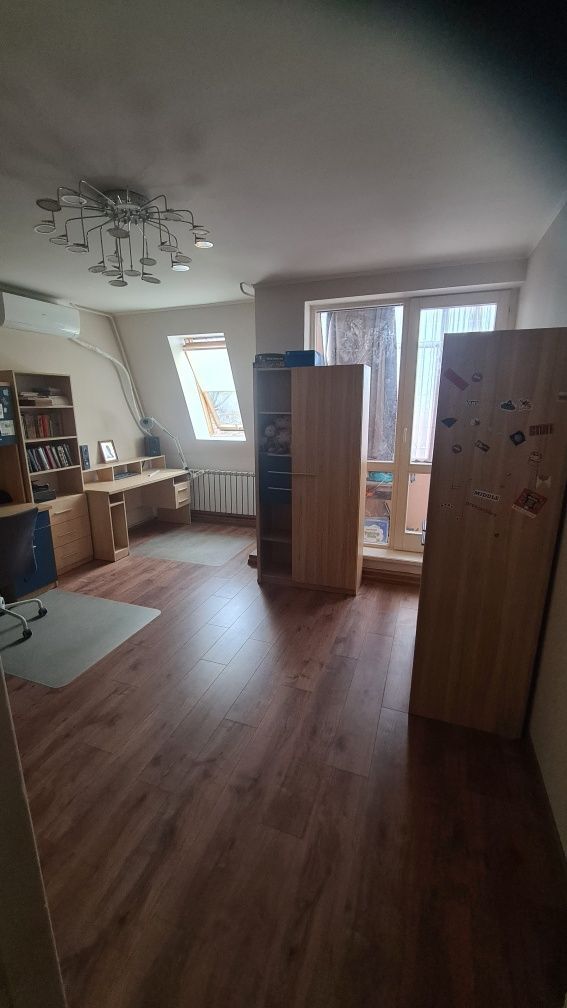 Продаж 3-кімнатної квартири 96 м²