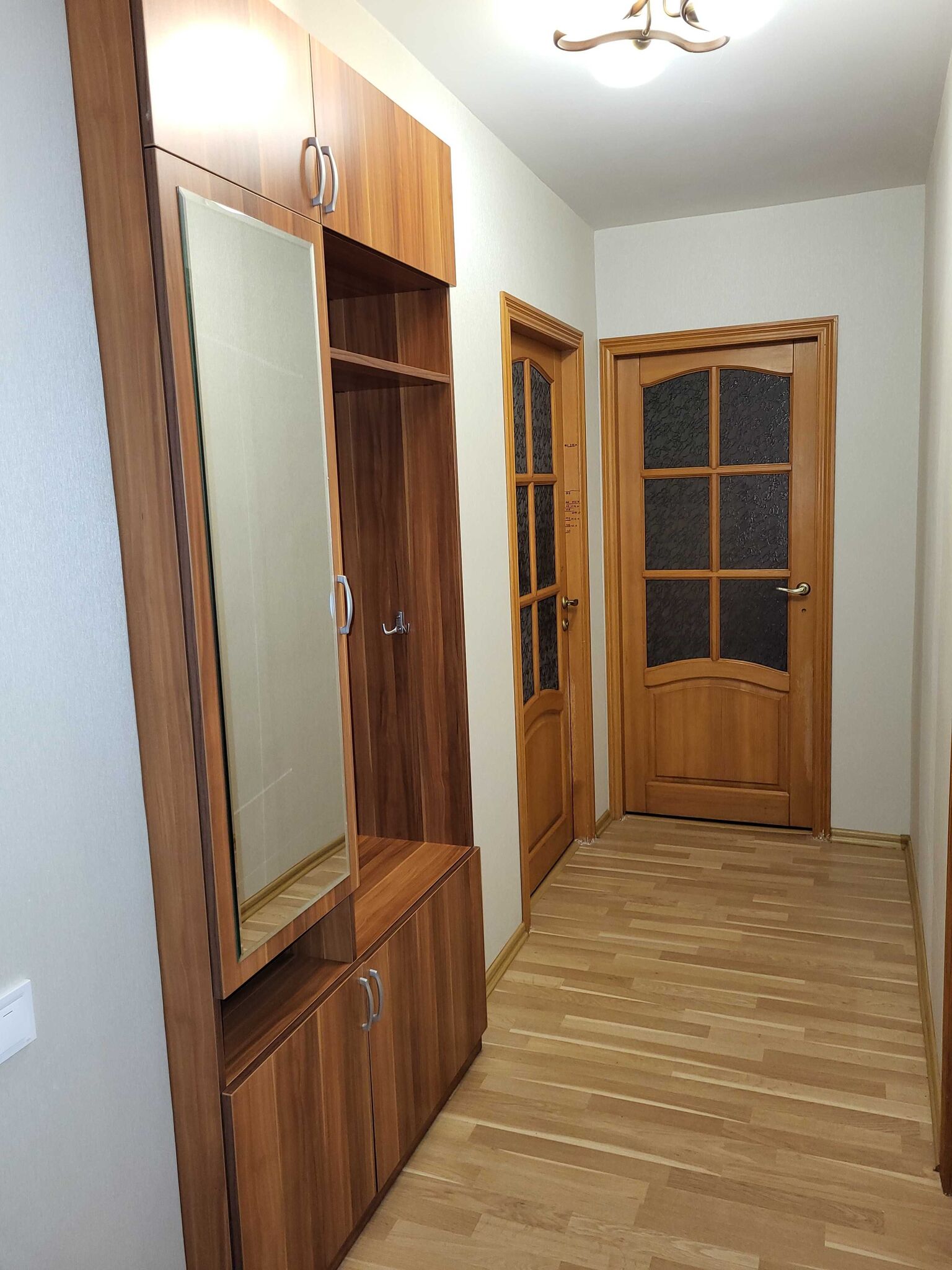 Продаж 4-кімнатної квартири 77 м²