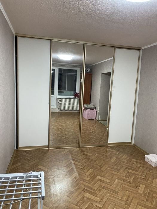 Продаж 4-кімнатної квартири 96 м²