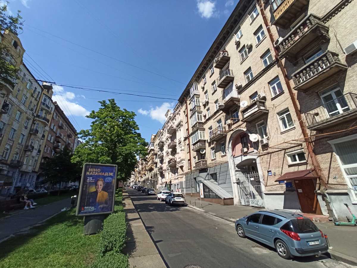 Продаж 1-кімнатної квартири 67.2 м², Володимира Антоновича вул., 25