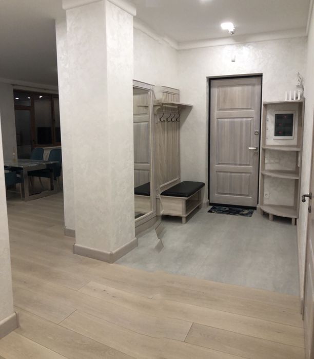 Продаж 3-кімнатної квартири 130 м²