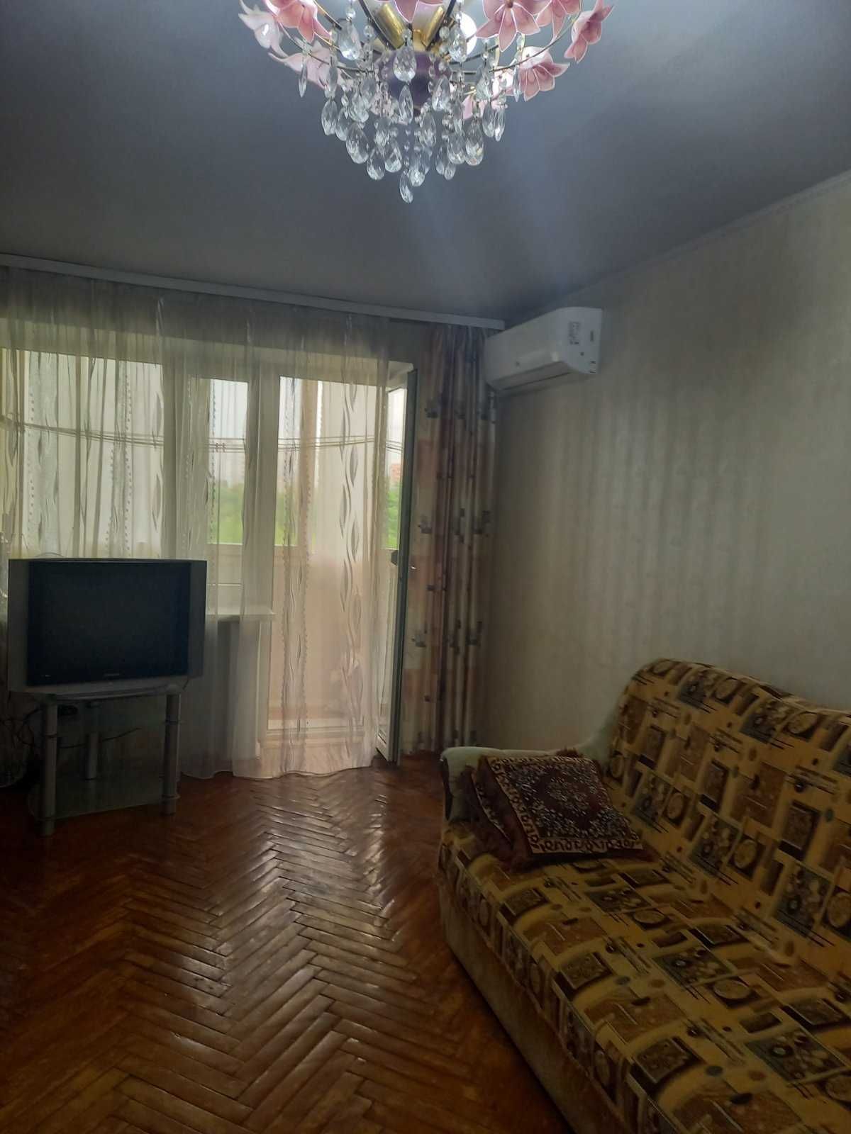 Продаж 2-кімнатної квартири 42 м²