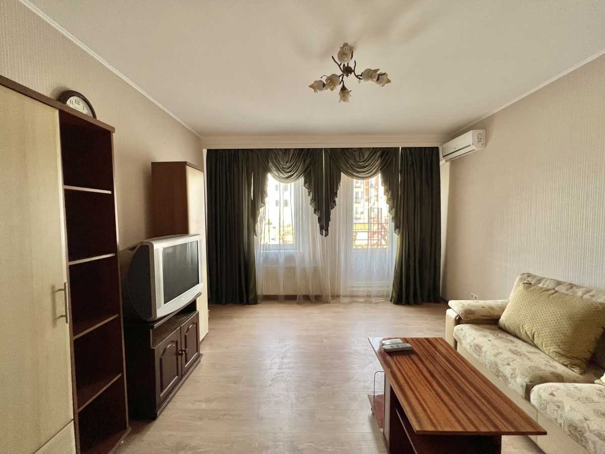 Продаж 1-кімнатної квартири 47 м², Кошового вул.