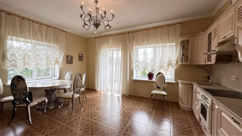Аренда коттеджа 220 м², 11-я Абрикосовая ул.