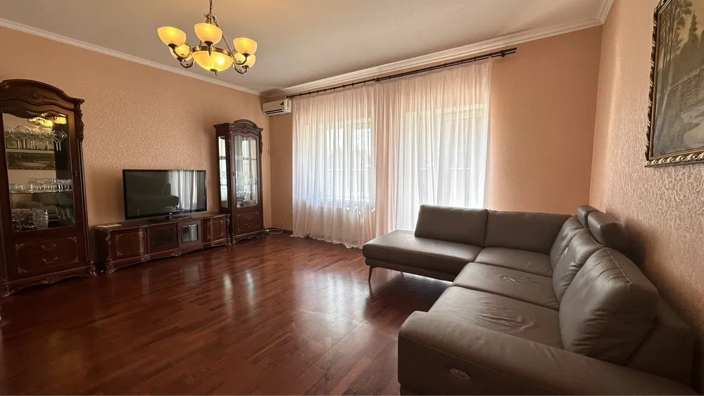 Аренда коттеджа 220 м², 11-я Абрикосовая ул.