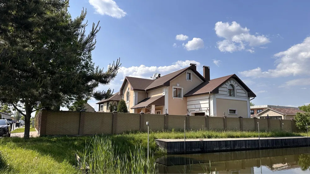 Аренда коттеджа 220 м², 11-я Абрикосовая ул.