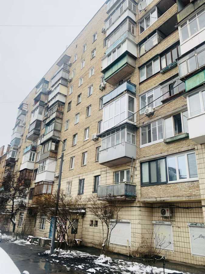 Продажа 2-комнатной квартиры 46 м², Льва Толстого ул., 49