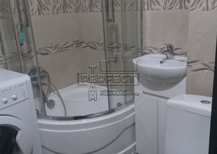 Продаж 1-кімнатної квартири 30 м², Азербайджанська вул., 2